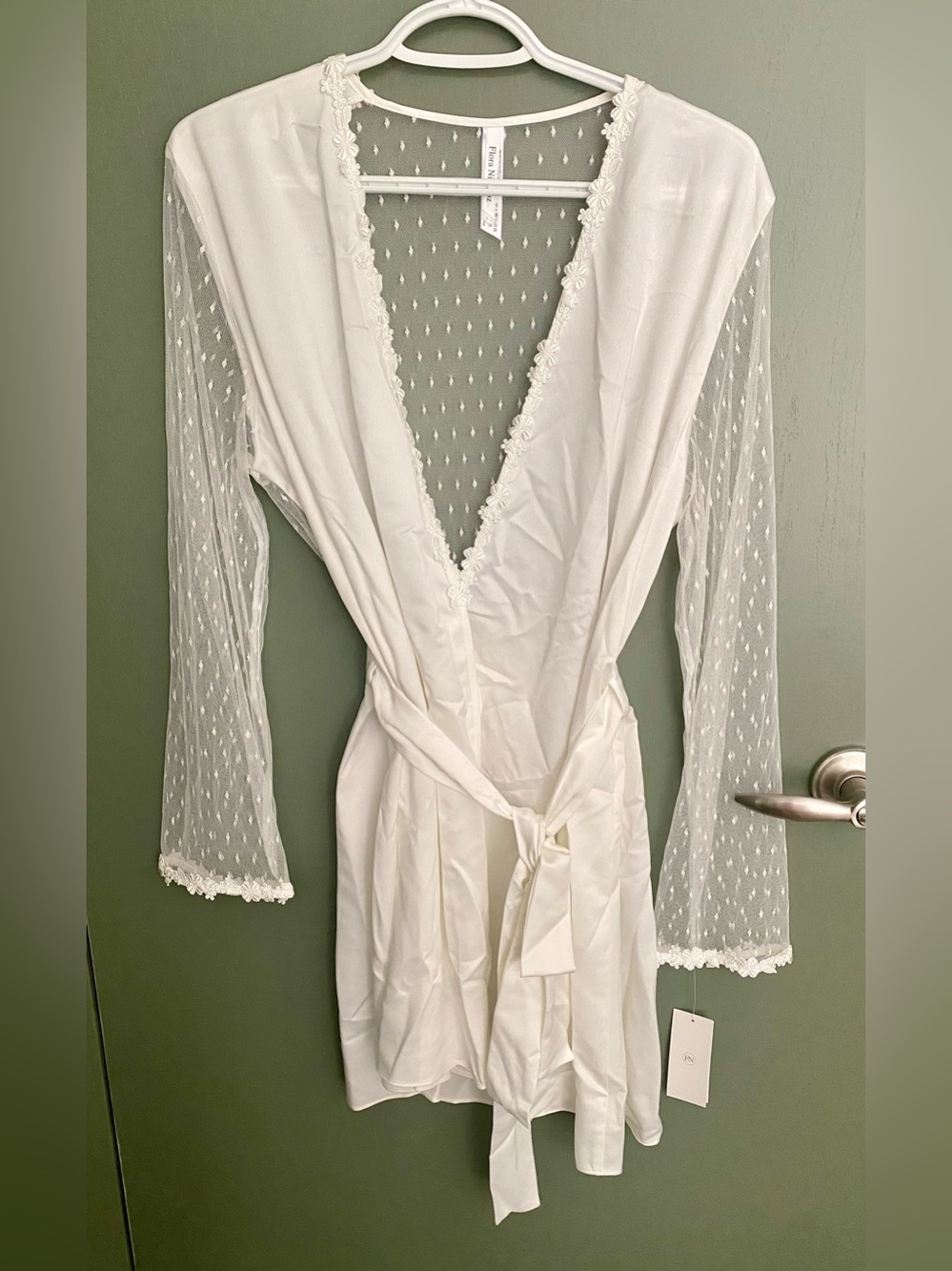 Dainty Ivory Floral Bridal Robe